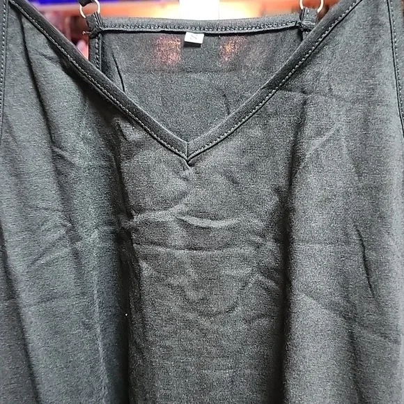 Women's size small romper. - Picture 3 of 6